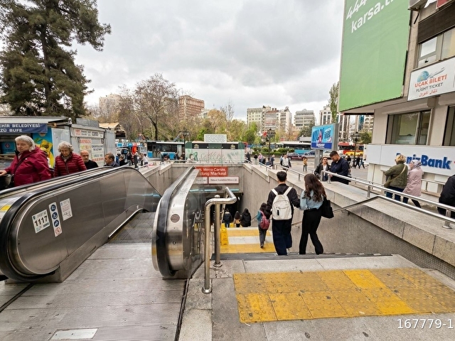 KIZILAYDA YÜKSEL METRO ÇIKIŞINA KOMŞU 1+1 EŞYALI KİRALIK OFİS - Görsel 20