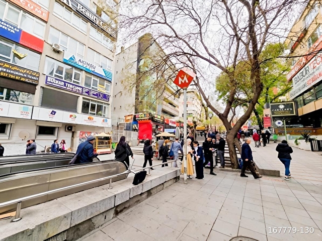 KIZILAYDA YÜKSEL METRO ÇIKIŞINA KOMŞU 1+1 EŞYALI KİRALIK OFİS - Görsel 19