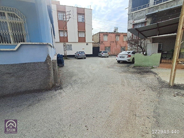 MIDIK BULVARINA İKİNCİ PARSEL TEK KATLI GENİŞ FERAH 4 CEPHELİ ÇİFT BALKONLU SATILIK MÜSTAKİL EV - Görsel 9