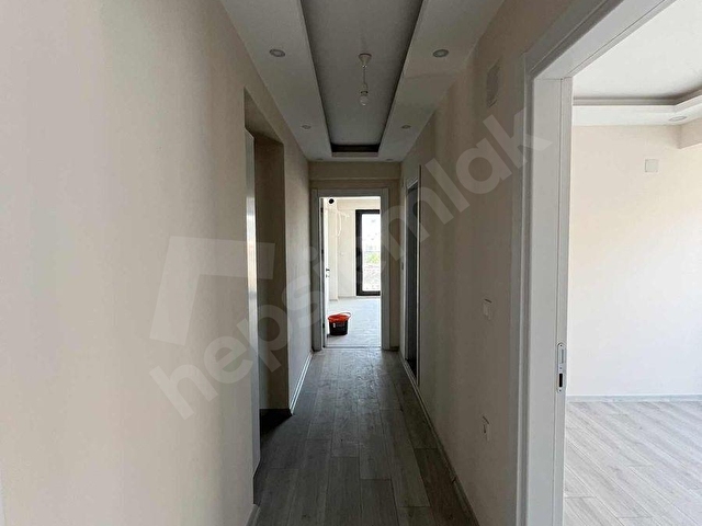 ALTIN EMLAK GLOBAL | ORTACA CUMHURİYETDE KİRALIK 2+1 DAİRE - Görsel 13