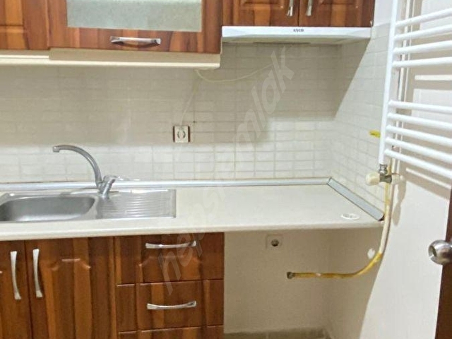 Şişli Kurtuluş Tuzcu Murat sok.2+1 Boyalı temiz Kiralık Daire (BOŞ) - Görsel 11