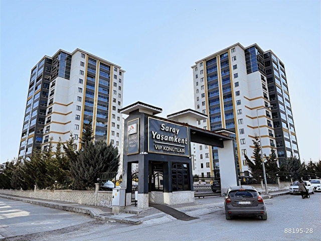 HAKANDAN ULTRA LÜKS SİTEDE - K.OTOPARK KAYMAYAMLIK YANI 4+1 !