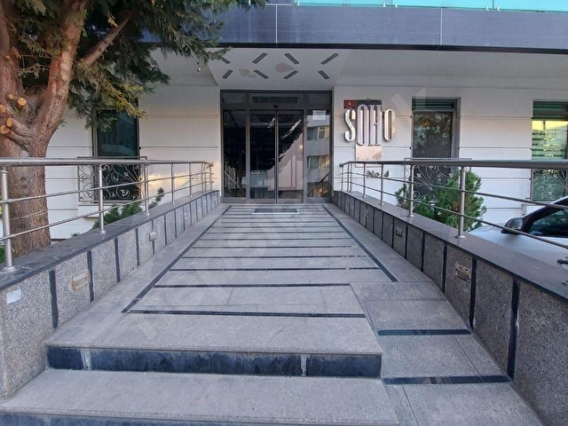 A.AYRANCI KIBRIS SOKAKTA 1+1 MOBİLYALI TERASLI AÇIK KAPALI OTOPARKLI ASANSÖRLÜ YENİ BİNADA - Görsel 28
