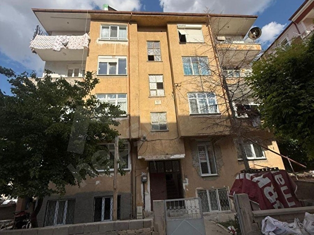 VALİDE SULTAN MAHALLESİNDE SATILIK FIRSAT YENİLENMİŞ 2+1 DAİRE - Görsel 17