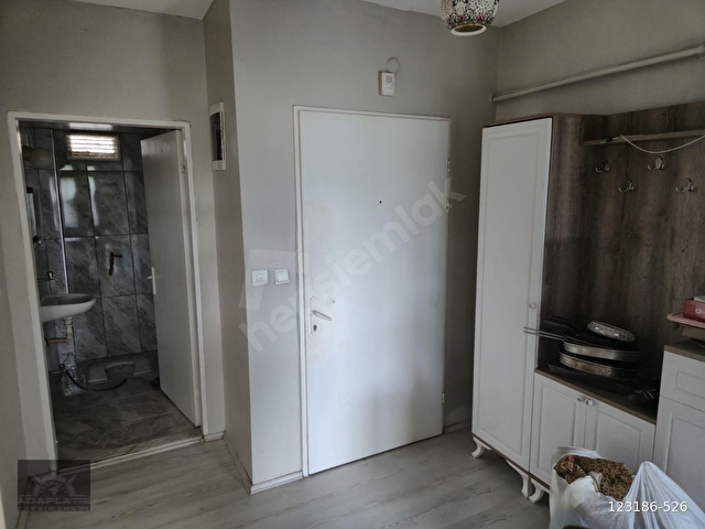 Adaplatinden Adapazarı Karamanda depolu 105m2 yenilenmiş boş 3+1 - Görsel 12