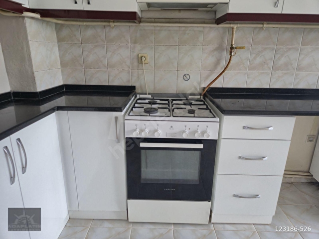 Adaplatinden Adapazarı Karamanda depolu 105m2 yenilenmiş boş 3+1 - Görsel 15