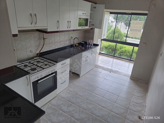 Adaplatinden Adapazarı Karamanda depolu 105m2 yenilenmiş boş 3+1 - Görsel 13