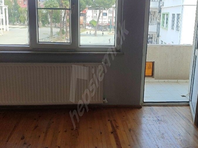 Nazilli merkezde okullar karşısında - Görsel 4