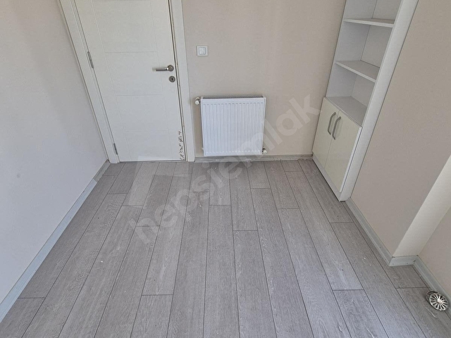 YEŞİLTEPEDE 2+1 KAPALI MUTFAK DOĞALGAZLI ANKASTRELİ KİRALIK DAİRE - Görsel 14