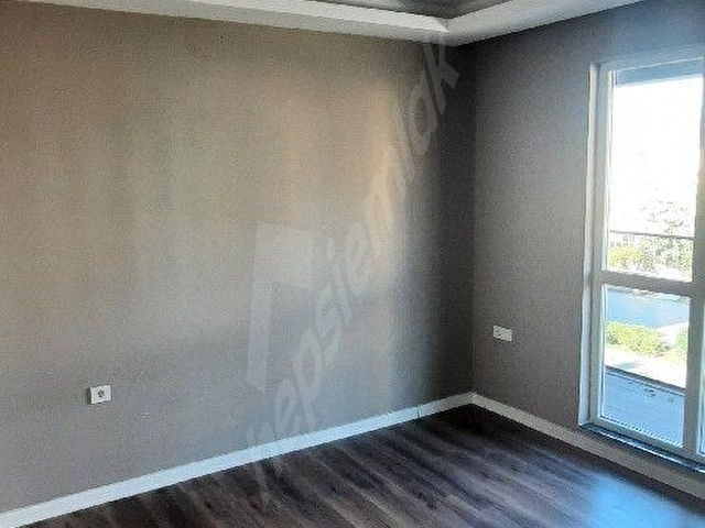 ORTACA ATATÜRK CADDESİ ÜZERİNDE AİLEYE VE OFİSE UYGUN DAİRE - Görsel 16