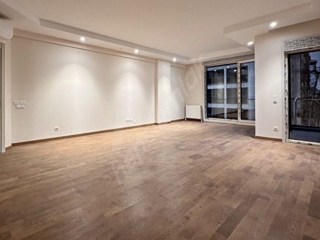 CADDEBOSTAN SAHİLDE İŞ YERİNE UYGUN 120M2 NET 3+1 SIFIR - Görsel 21