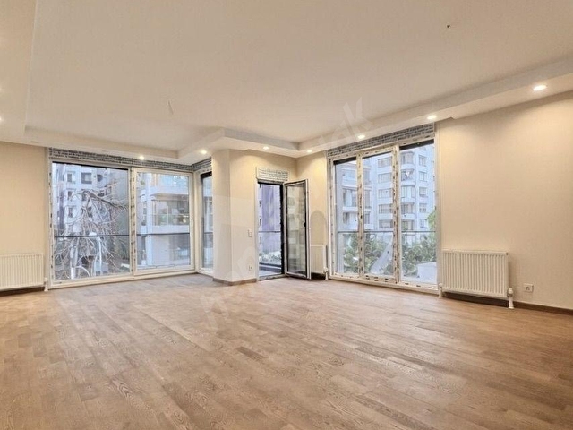 CADDEBOSTAN SAHİLDE İŞ YERİNE UYGUN 120M2 NET 3+1 SIFIR - Görsel 23