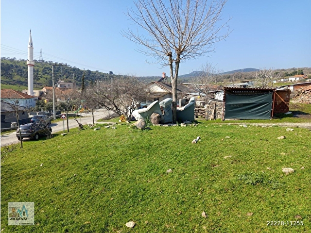 Akdeniz Emlaktan Satılık Yunus Emre İlç Sarınasuhlar  300 m2 Arsa