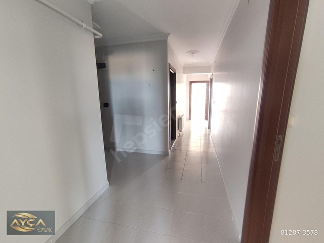 CADDE ÜSTÜ SİTE İÇİNDE AYÇADAN SATILIK 3+1 GENİŞ DAİRE - Görsel 4