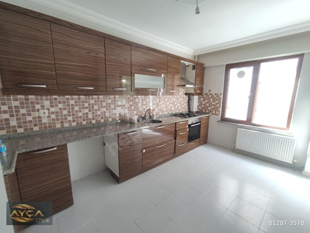 CADDE ÜSTÜ SİTE İÇİNDE AYÇADAN SATILIK 3+1 GENİŞ DAİRE - Görsel 13