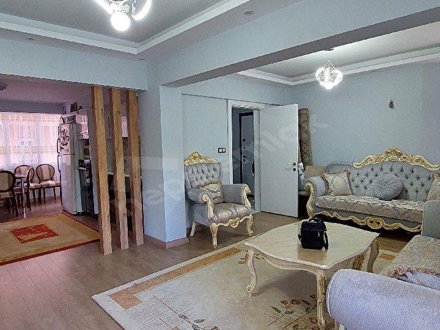GİRNE MAHALLESİNDE CADDE ÜZERİ SATILIK 4+1 TRİPLEX/VİLLA - Görsel 5