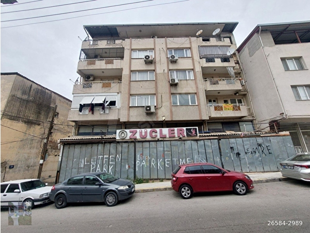 bayraklı yamanlarda satılık cad. üstü 3+1 imarlı daire