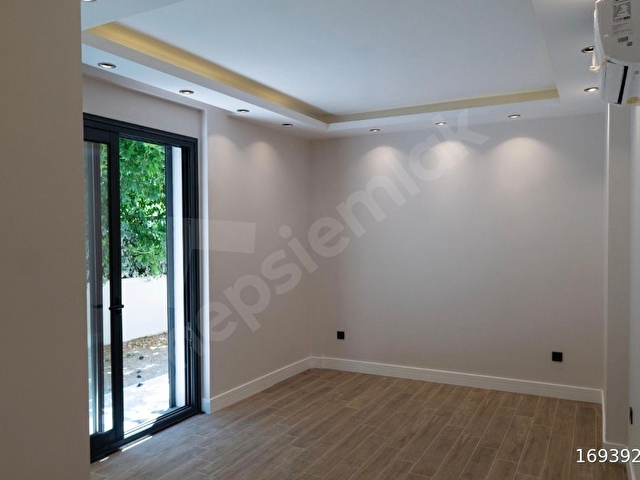 ATİKERDEN YATIRIM İÇİN İDEAL FIRSAT NİTELİĞİNDE VİLLA - Görsel 20