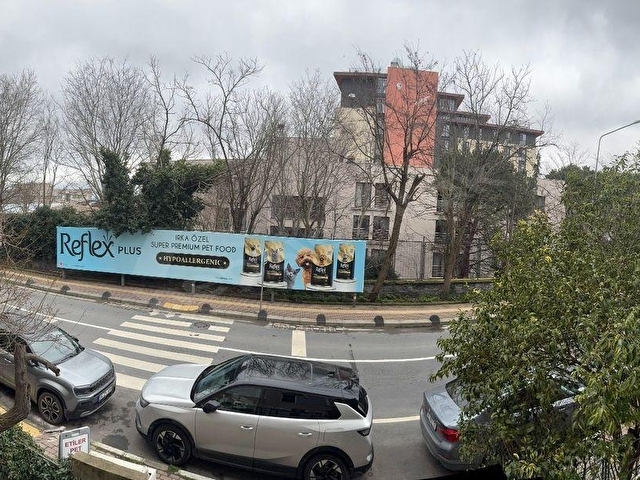 ETİLER BEBEKYOLU SOKAK ÜZERİNDE 3+1 FERAH KAÇIRILMAZ DAİRE .