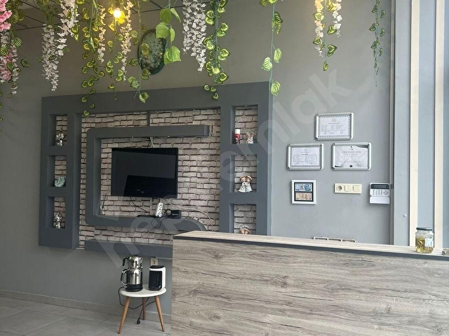 ARV GYODAN FISTIKLIK TURKUAZ ÇARŞISINDA GÜZELLİK SALONU - Görsel 2