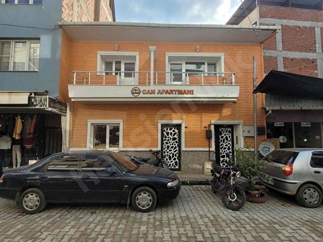 METAdan 4 kat imarlı 194 m² arsada alt katı dükkan 2 kat ev
