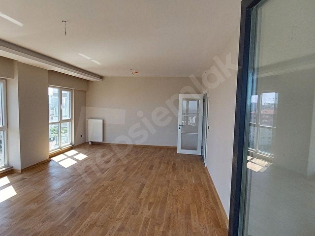Referans Bahçeşehir Manzaralı 4,5+1 Kiralık Daire - Görsel 5