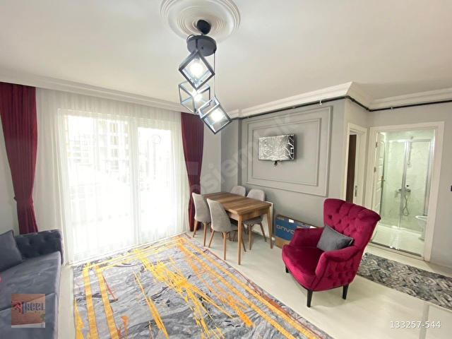 REELDEN TRAMVAYA YAKIN HOLLÜ LÜKS EŞYALI KİRALIK 1+1 DAİRE - Görsel 4