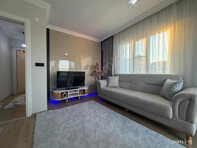İSABEYLİDE KİRALIK FULL SIFIR EŞYALI ARA KAT 1+1 DAİRE