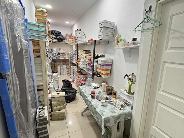 KARATAŞ MERKEZDE 3 KATLI KİRACILI TİCARİ SATILIK DÜKKAN - Görsel 4