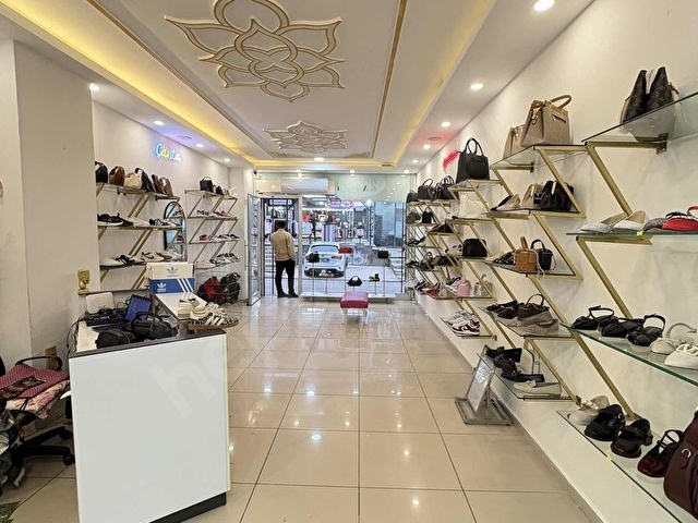 KARATAŞ MERKEZDE 3 KATLI KİRACILI TİCARİ SATILIK DÜKKAN - Görsel 2