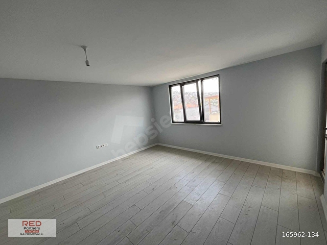 ÇAYIROVANIN MERKEZİ LOKASYONUNDA 3+1 GENİŞ DUBLEKS DAİRE. - Görsel 8