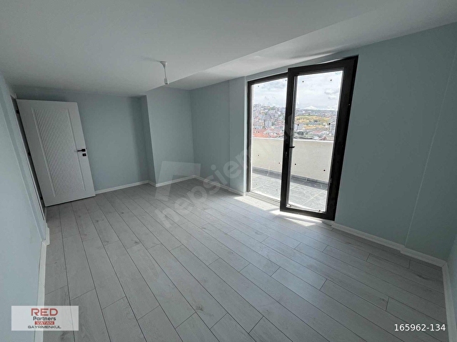 ÇAYIROVANIN MERKEZİ LOKASYONUNDA 3+1 GENİŞ DUBLEKS DAİRE. - Görsel 20