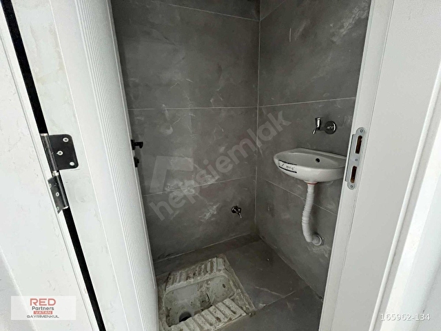 ÇAYIROVANIN MERKEZİ LOKASYONUNDA 3+1 GENİŞ DUBLEKS DAİRE. - Görsel 25