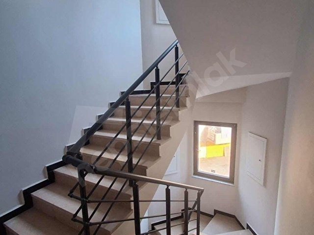 GÜLLERPINARI MAHALLESİ DENİZE 400 METRE SATILIK 1+1 SIFIR DAİRE - Görsel 3