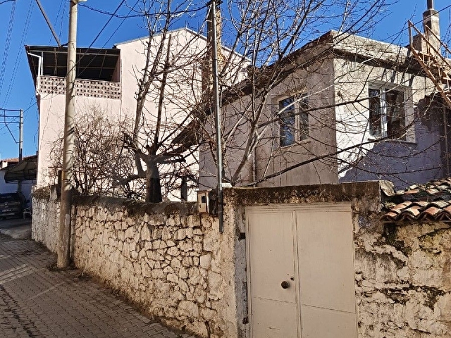Aşağıbey köyü iyi durumda köy evi - Görsel 10