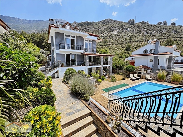 Fethiye Ölüdenizde Satılık Büyük Bahçeli Lüks Villa - Görsel 9