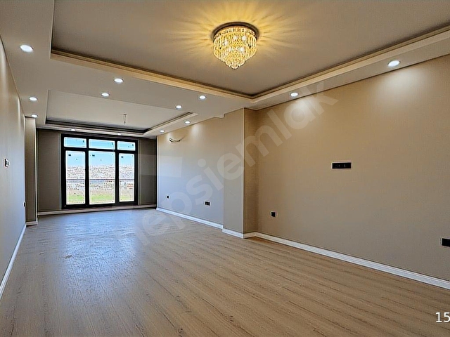 BEYLİKDÜZÜ DEREAĞZI MAHALLESİNDE MÜSTAKİL 5+2 VİLLA !! - Görsel 16