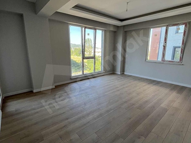 İLHAN GAYRİMENKULDEN SİTE İÇERİSİNDE FIRSAT 2+1 DAİRE