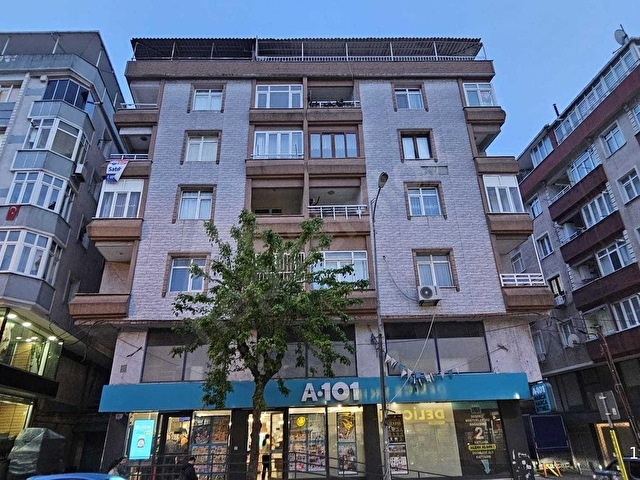 YEŞİLOVA MAH. REYHAN CAD. ÜZERİNDE 3+1 SATILIK DAİRE