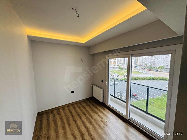 YATAY MİMARİ 2+1 KAPALI MUTFAK GÜVENLİKLİ SOSYAL DONATILI SİTE - Görsel 17