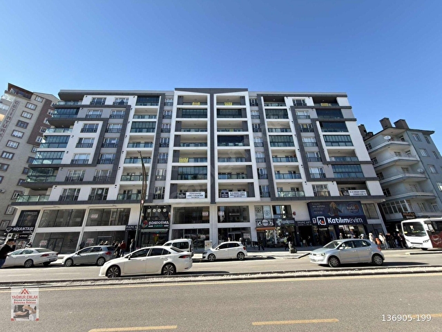 YAĞMUR EMLAKTAN MERKEZDE 2+1 KAPALI OTOPARKLI SATILIK DAİRE
