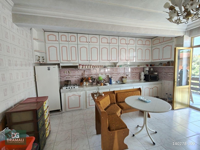 Karacabey Sultaniye Yatırımlık 3 Daire 3 Dükkan Müştemilat 684m2 - Görsel 14