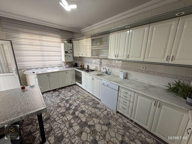 GÜNEYKENT MAHALLESİNDE TRAMWAYA SIFIR 3+1 GENİŞ DAİRE - Görsel 7