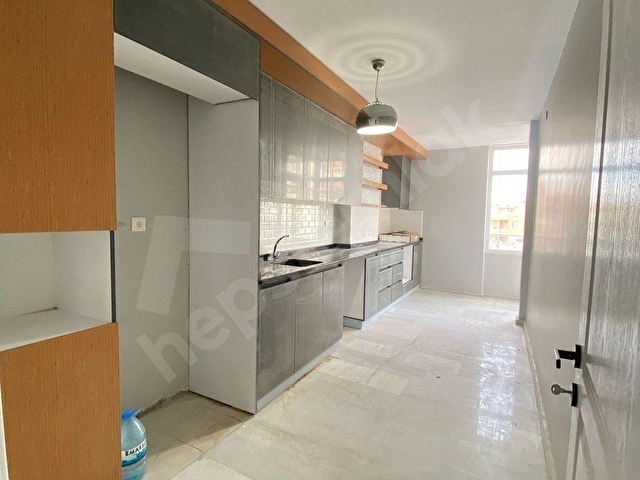 BARAJYOLUNDA BULVAR ÜZERİ TERTEMİZ BAKIMLI 3+1 KİRALIK DAİRE - Görsel 5