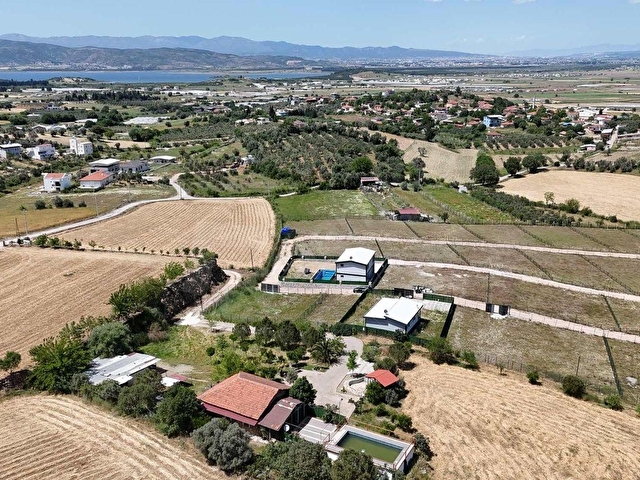 Menderes Sancaklı 286 m2 Kök Hisseli Tapu - Görsel 3