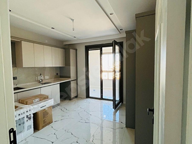 HAS EMLAK TAN BU FIRSAT KAÇMAZ 3+1 GÜNEY CEPHELİ EBEBEYİN BANYOLU PANJURLU 3+1 SATILIK LÜXS DAİRE - Görsel 3