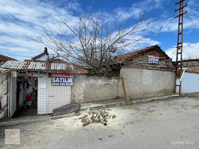 DAMLA EMLAKTAN ABİDEHATUN MAH. 309 M2 AVLULU MÜSTAKİL EV !