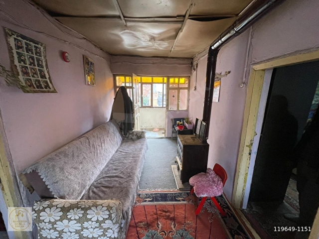 DAMLA EMLAKTAN ABİDEHATUN MAH. 309 M2 AVLULU MÜSTAKİL EV ! - Görsel 14