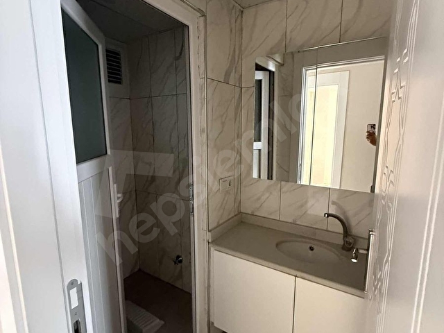 BÜLBÜLZADE DE YERDEN ISITMALI EVEBYN BANYOLU KİRALIK DAİRE - Görsel 19