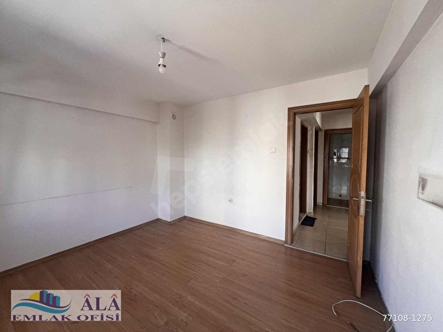 AMERİKAN KOLLEJİ YAKINI 3+1 SATILIK ARA-KAT DAİRE - Görsel 25